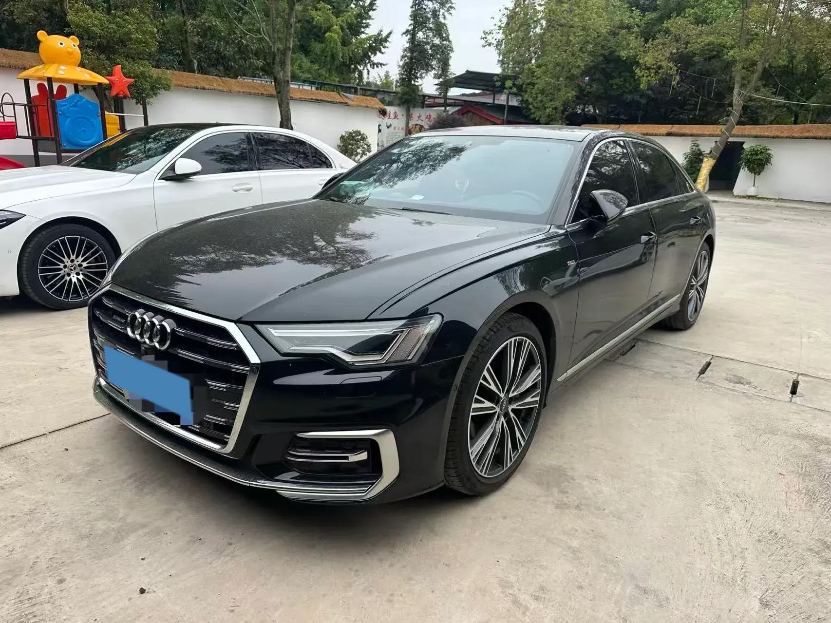 2023 AUDI A6L view 1