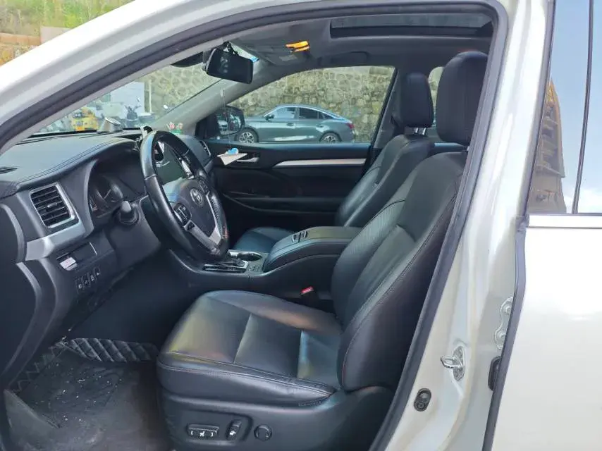 2018 TOYOTA HIGHLANDER thumbnail 4