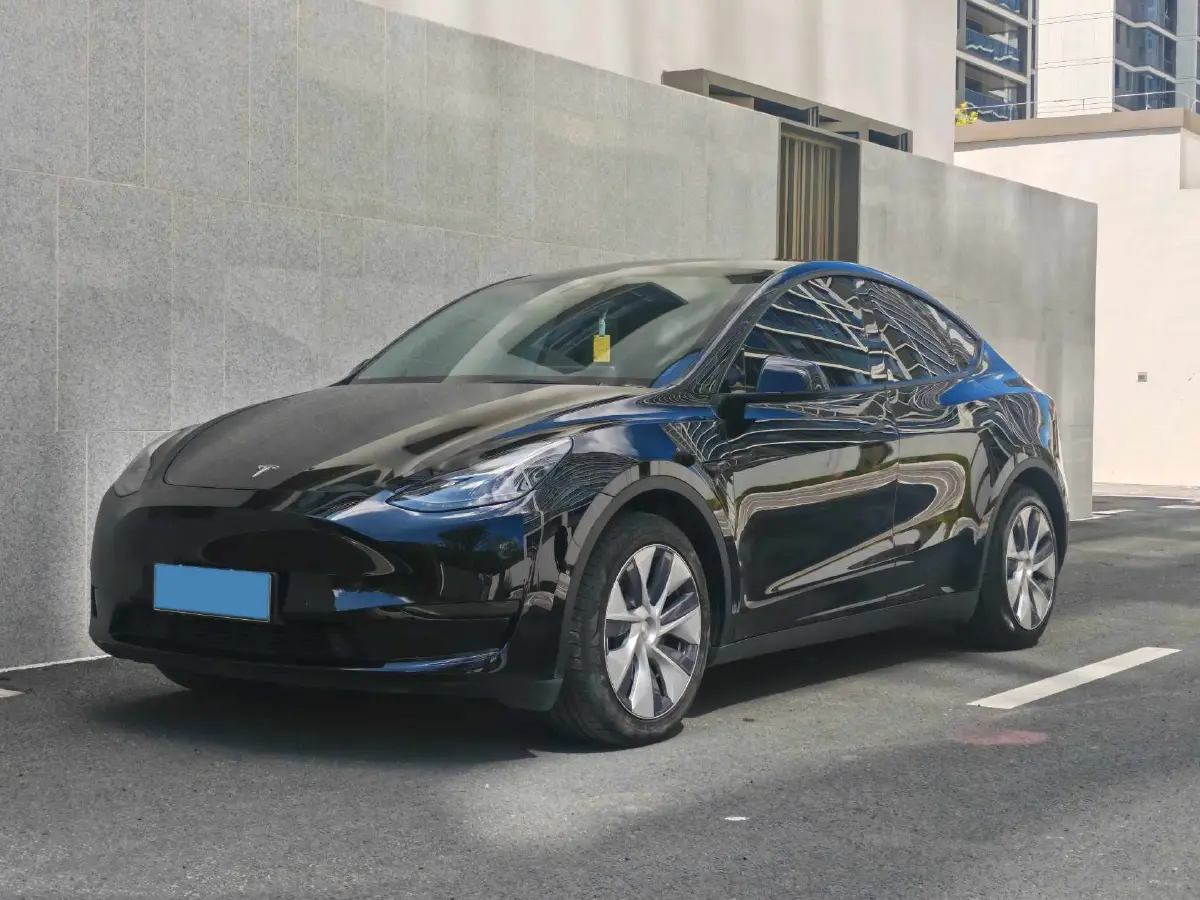 2022 Tesla Model Y BEV 60KWH