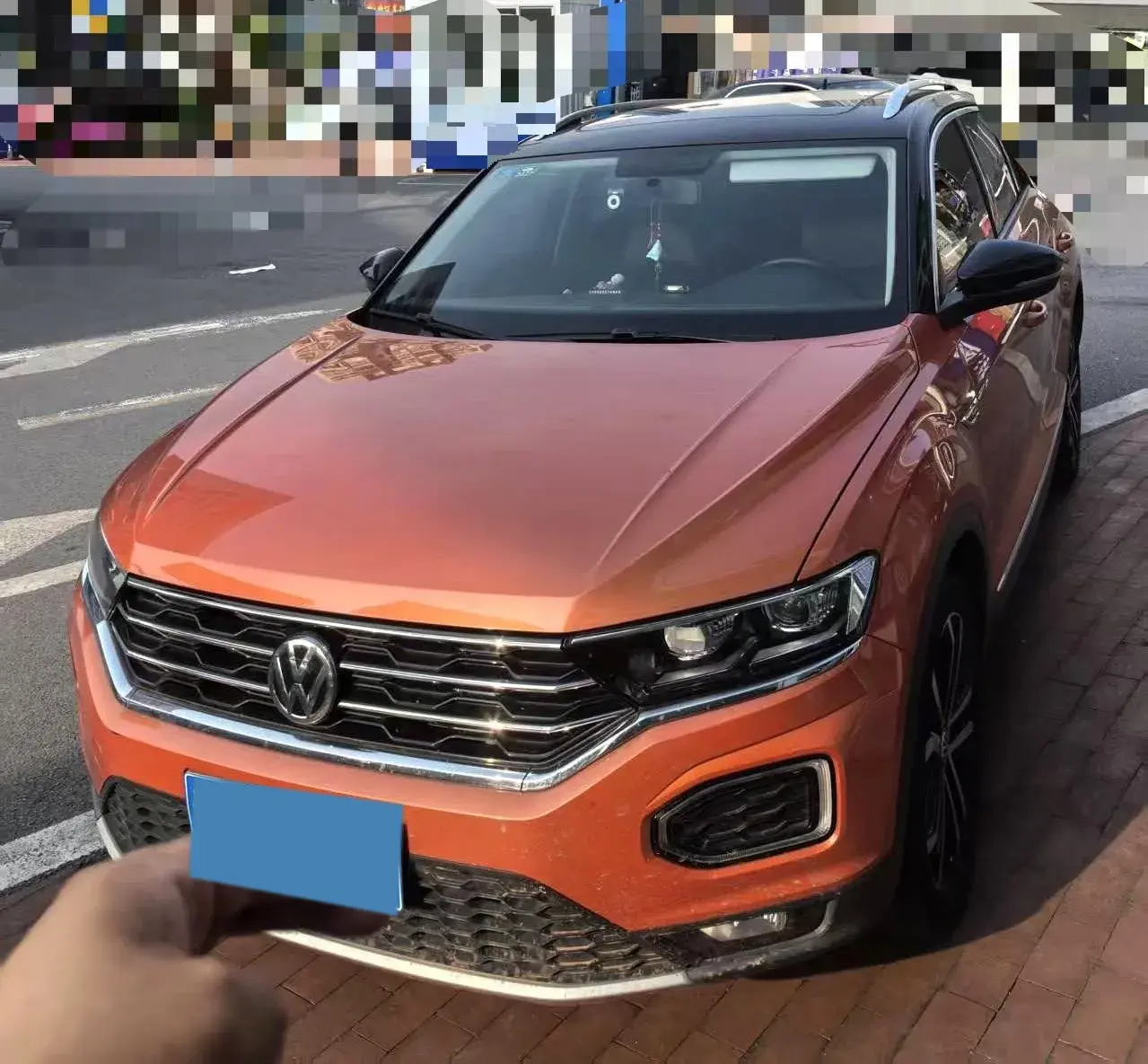 2019 VOLKSWAGEN T-ROC view 1