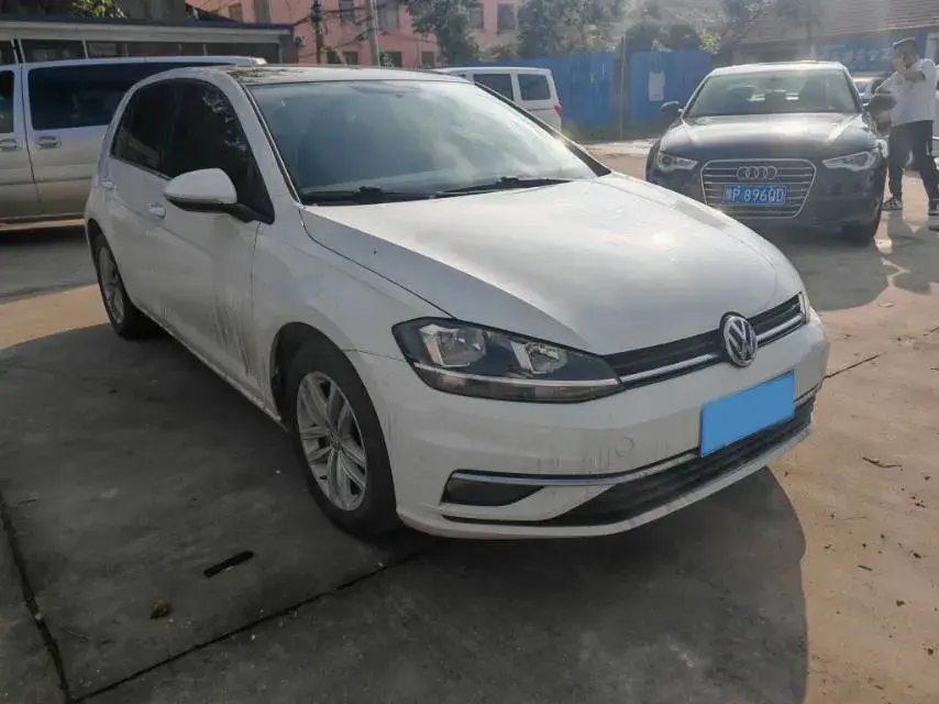 2018 VOLKSWAGEN GOLF thumbnail 2