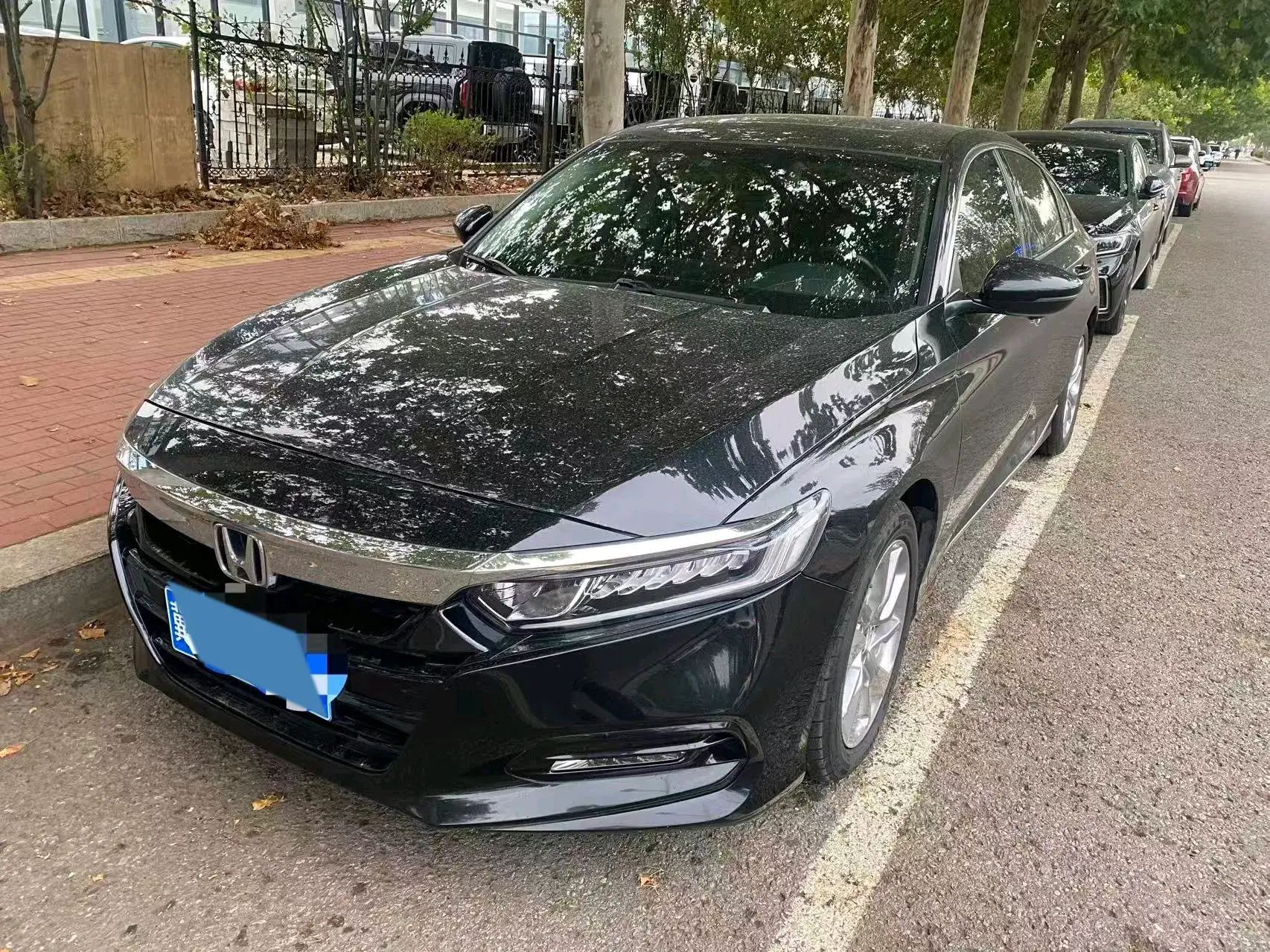 2018 HONDA ACCORD view 1