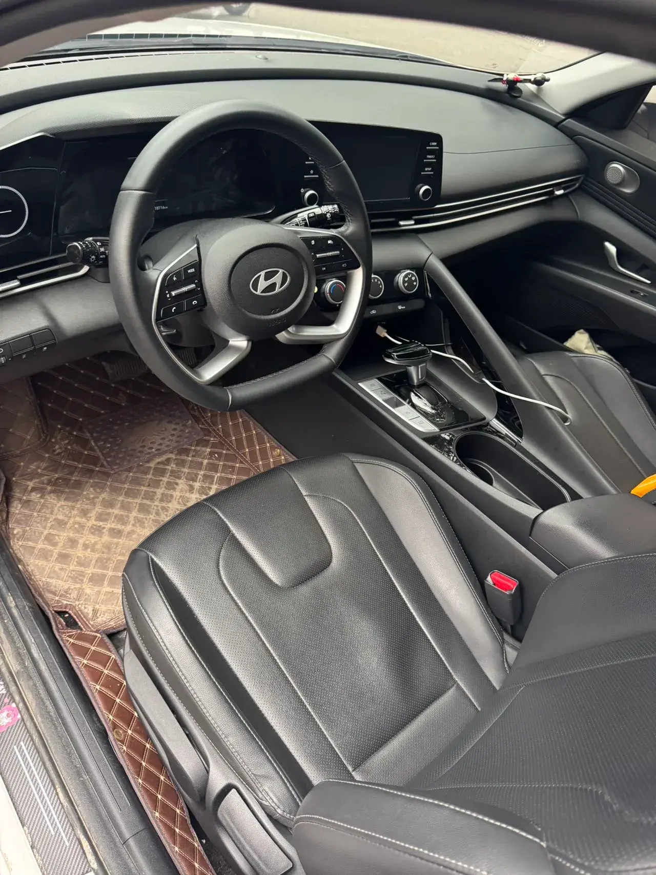 2022 HYUNDAI ELANTRA thumbnail 4