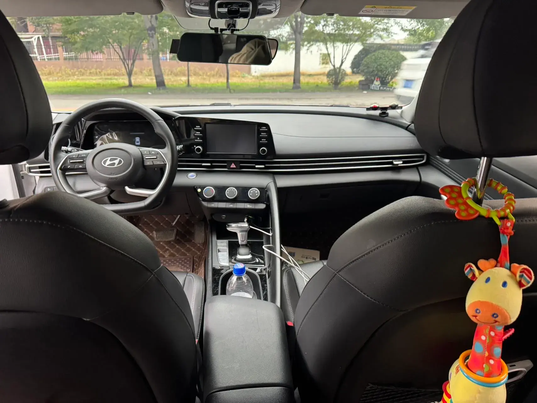 2022 HYUNDAI ELANTRA thumbnail 3