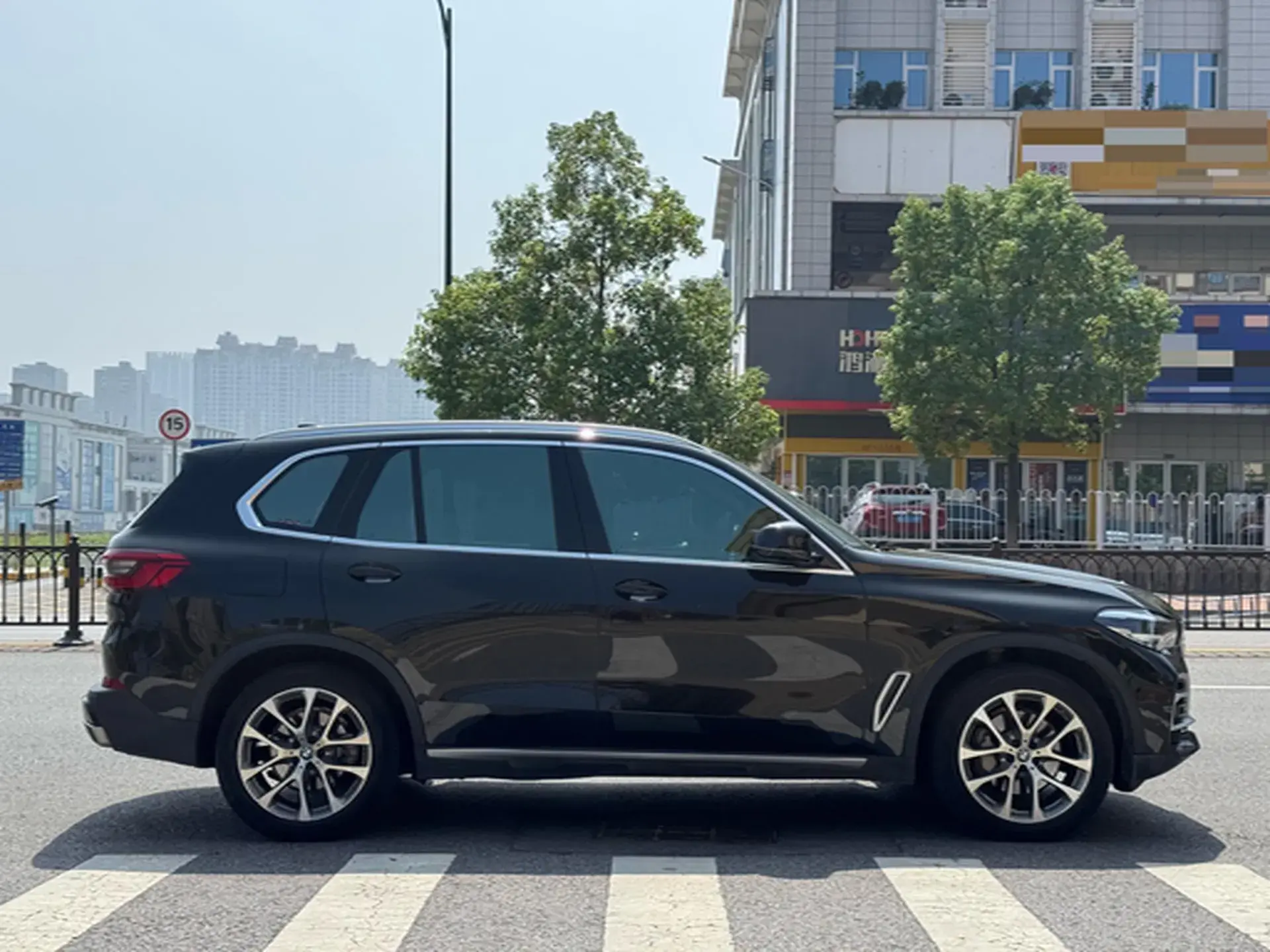 2020 BMW X5 thumbnail 4