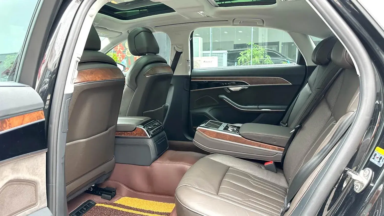 2019 AUDI A8 thumbnail 4