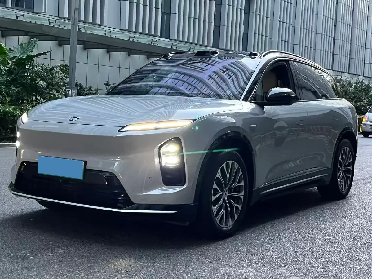 2025 NIO ES6 BEV