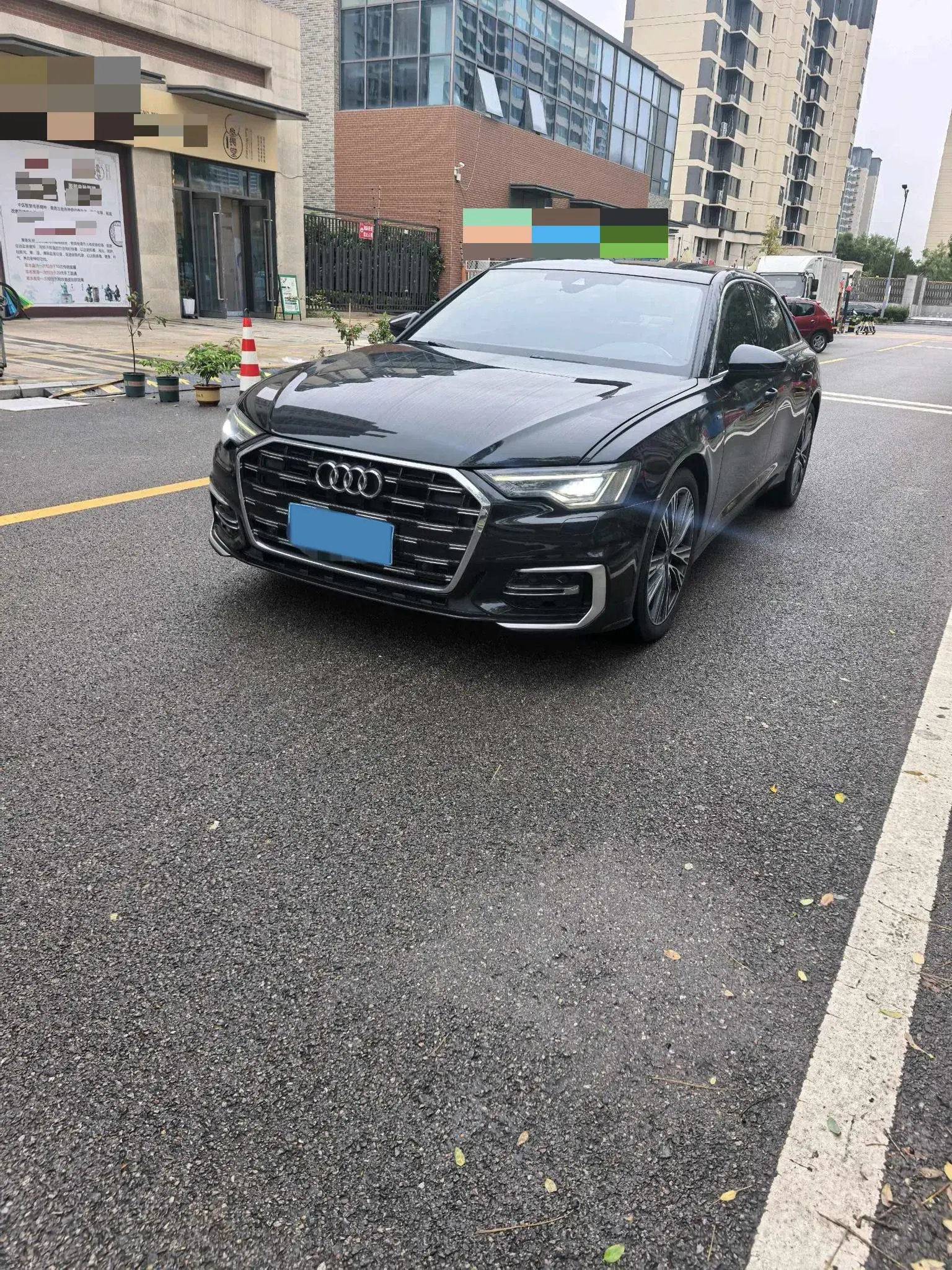 2022 AUDI A6L view 1