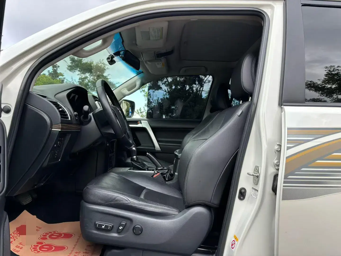 2018 TOYOTA LAND thumbnail 4