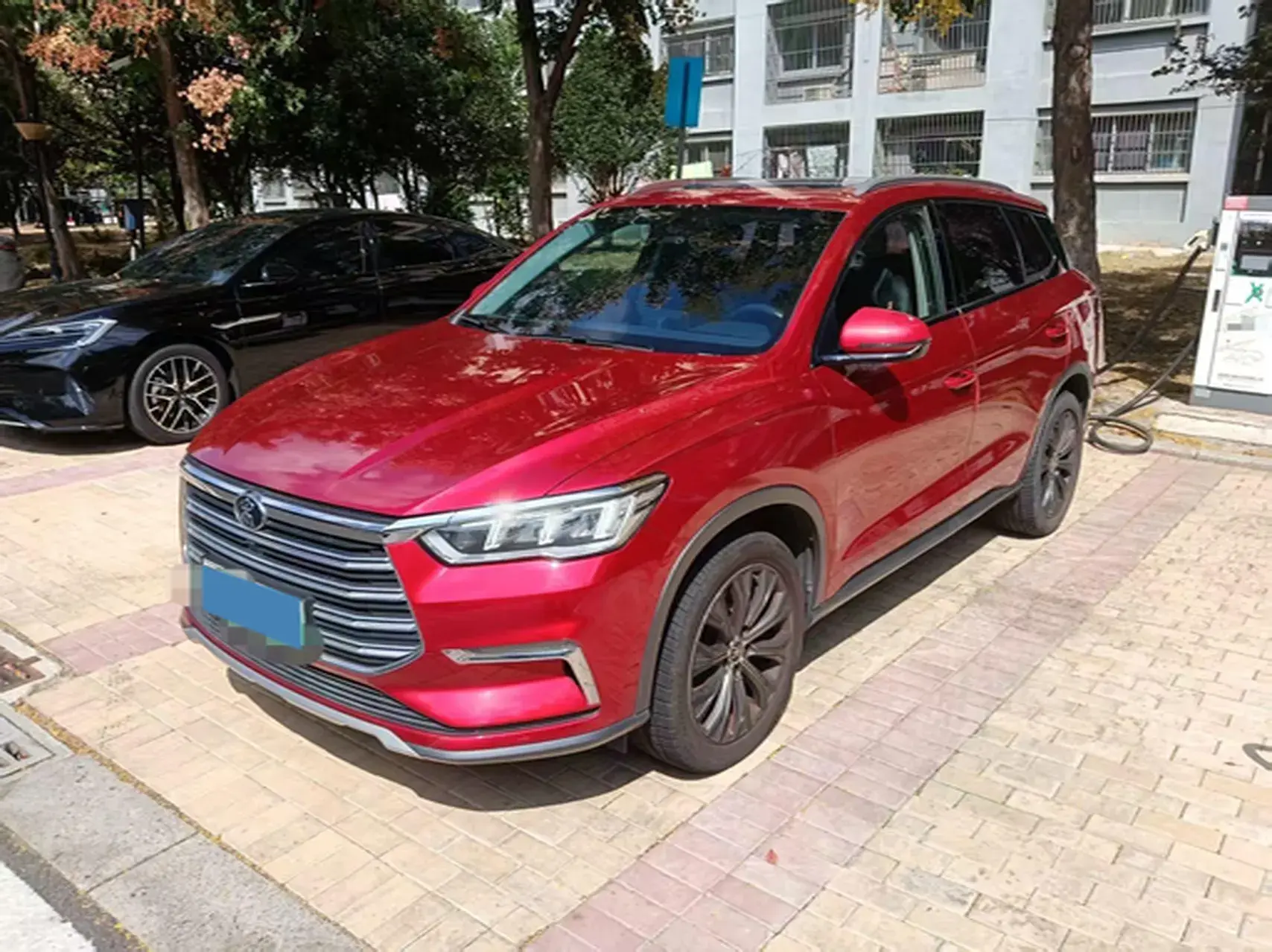 2019 BYD SONG view 1