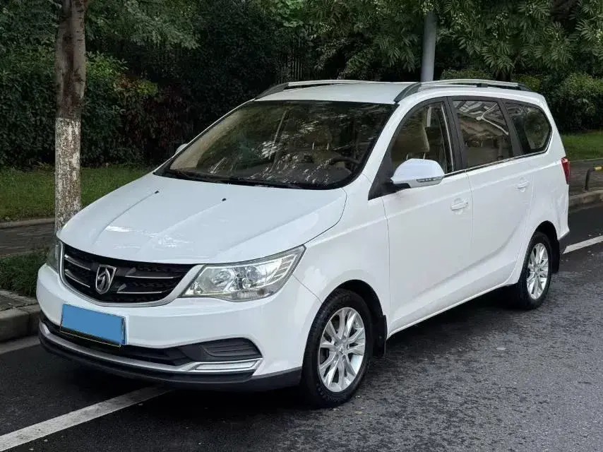 2016 BaoJun 730 1.5T 150HP L4 6MT