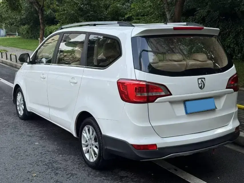 2016 BAOJUN 730 thumbnail 4