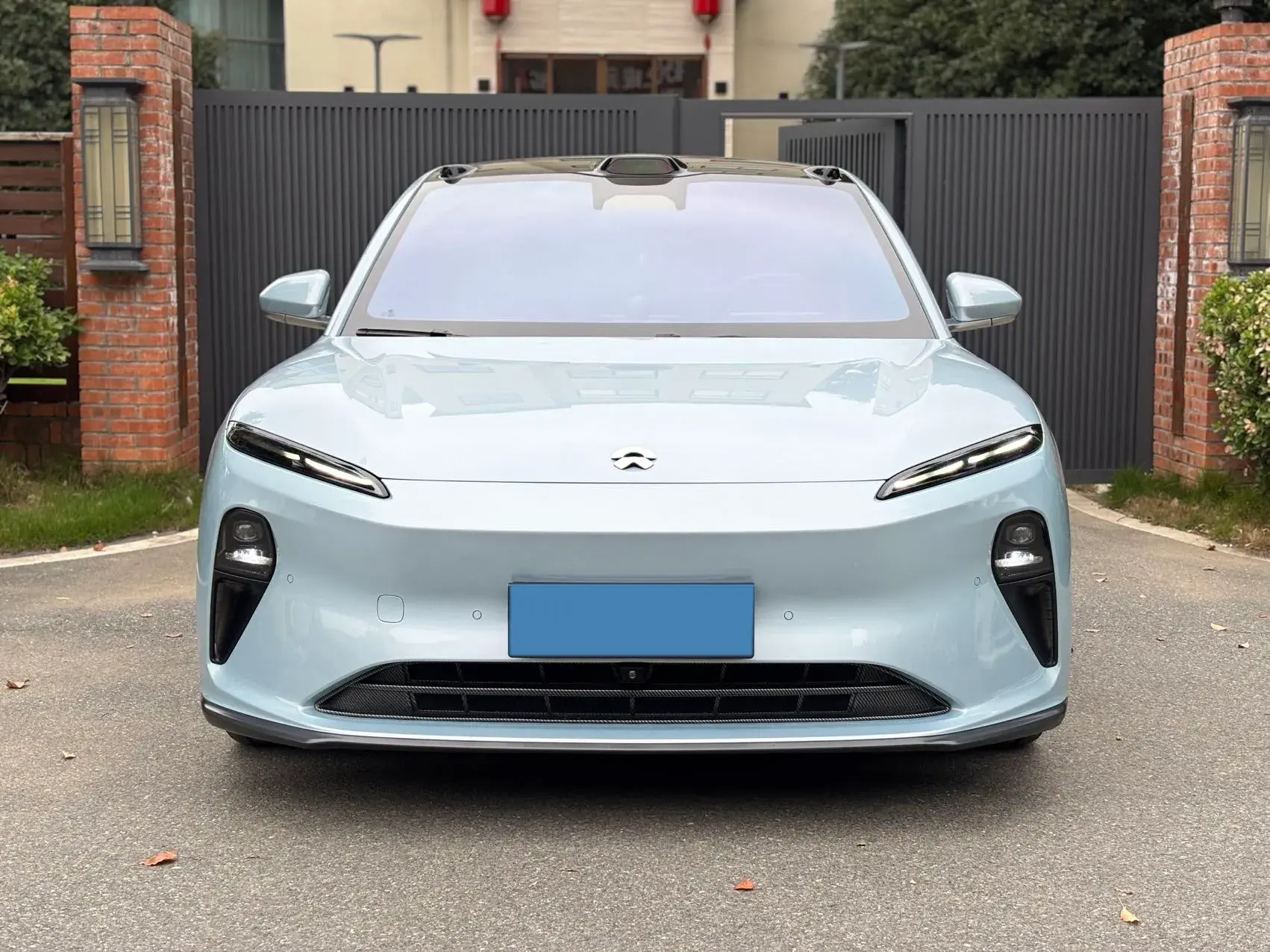 2022 NIO ET5 thumbnail 2