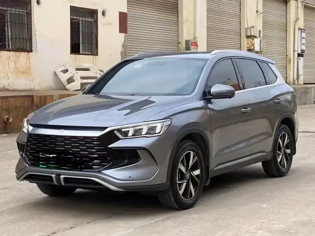 2024 BYD SONG view 1