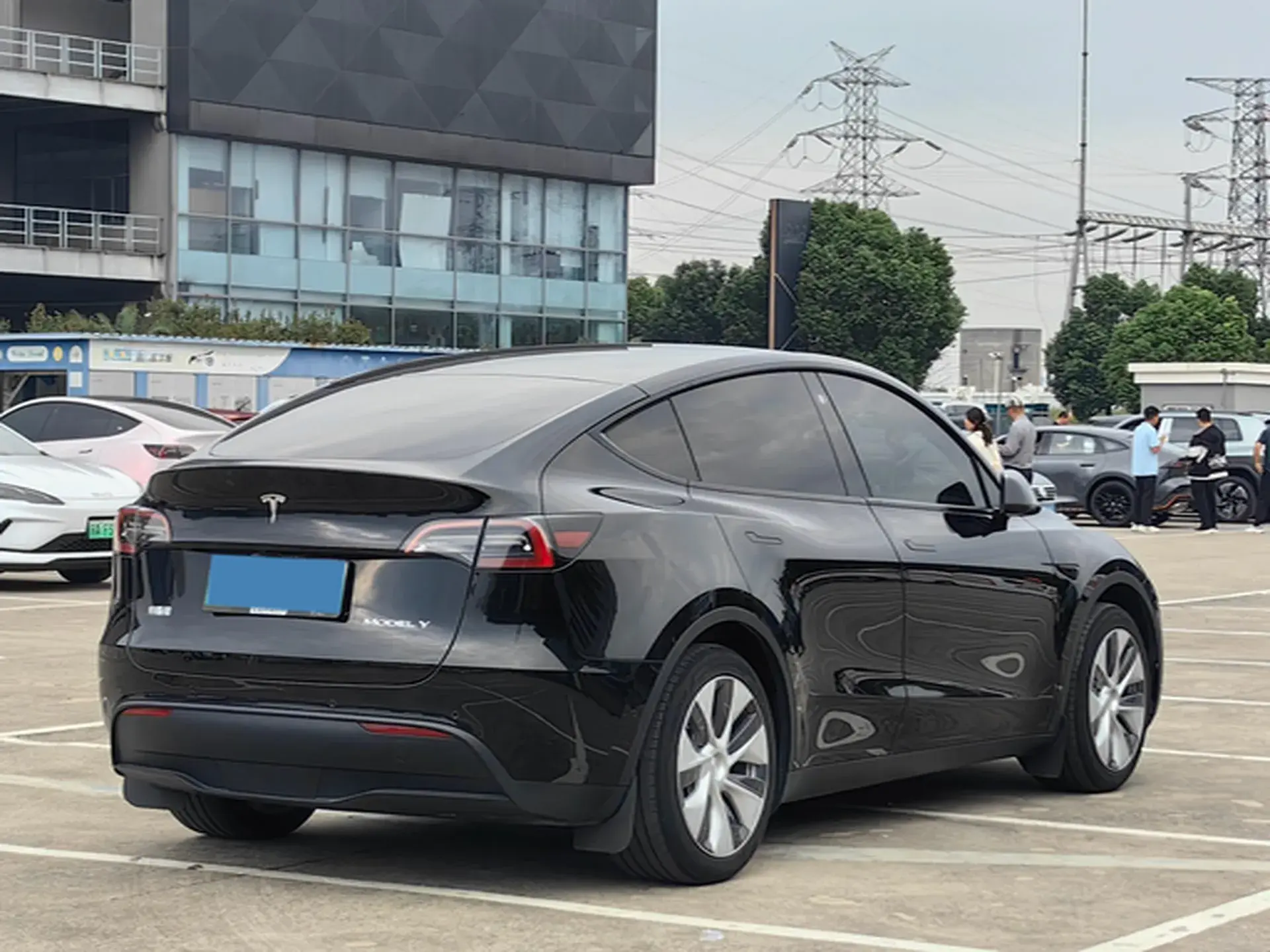 2022 TESLA MODEL thumbnail 4