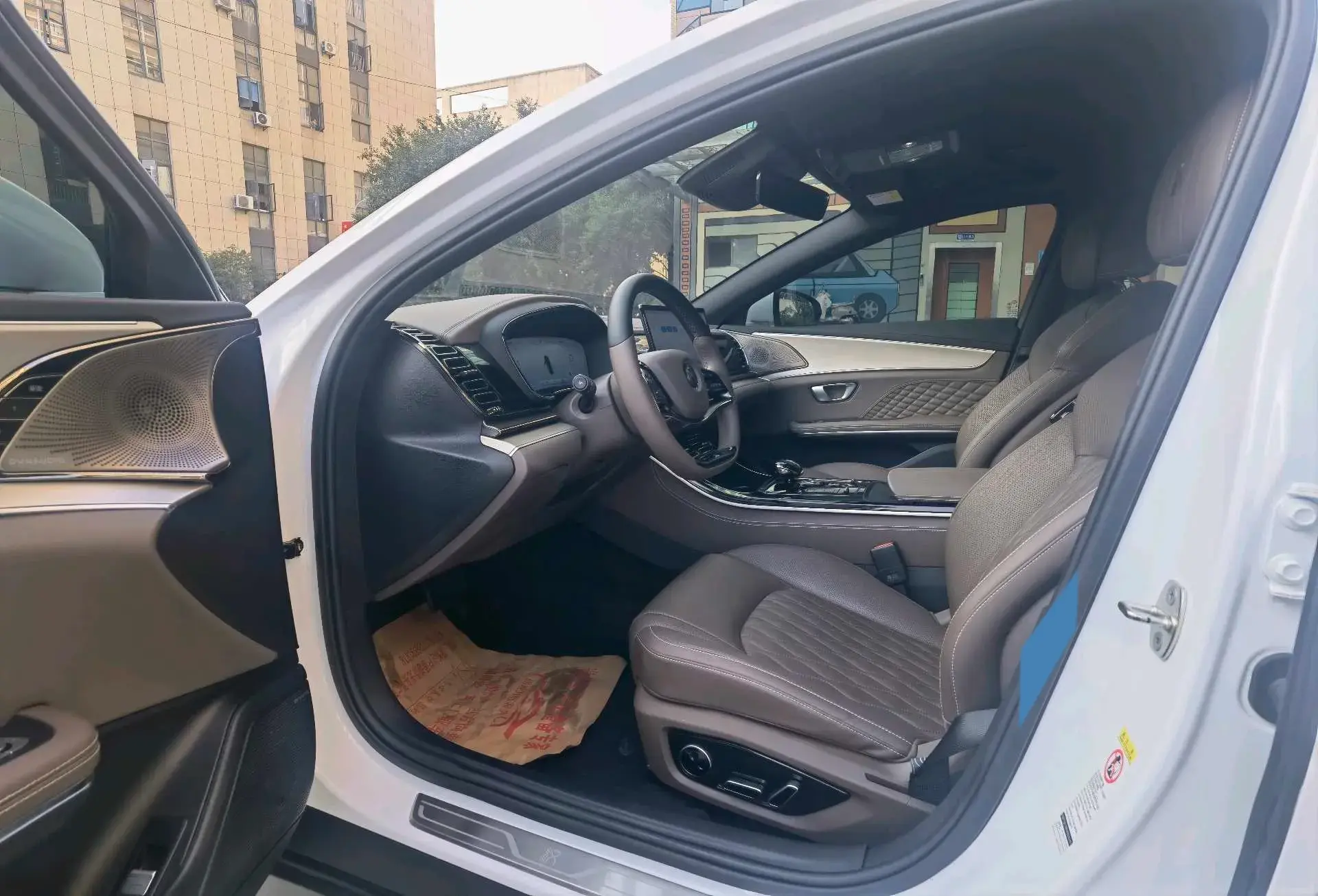 2023 BYD HAN thumbnail 4