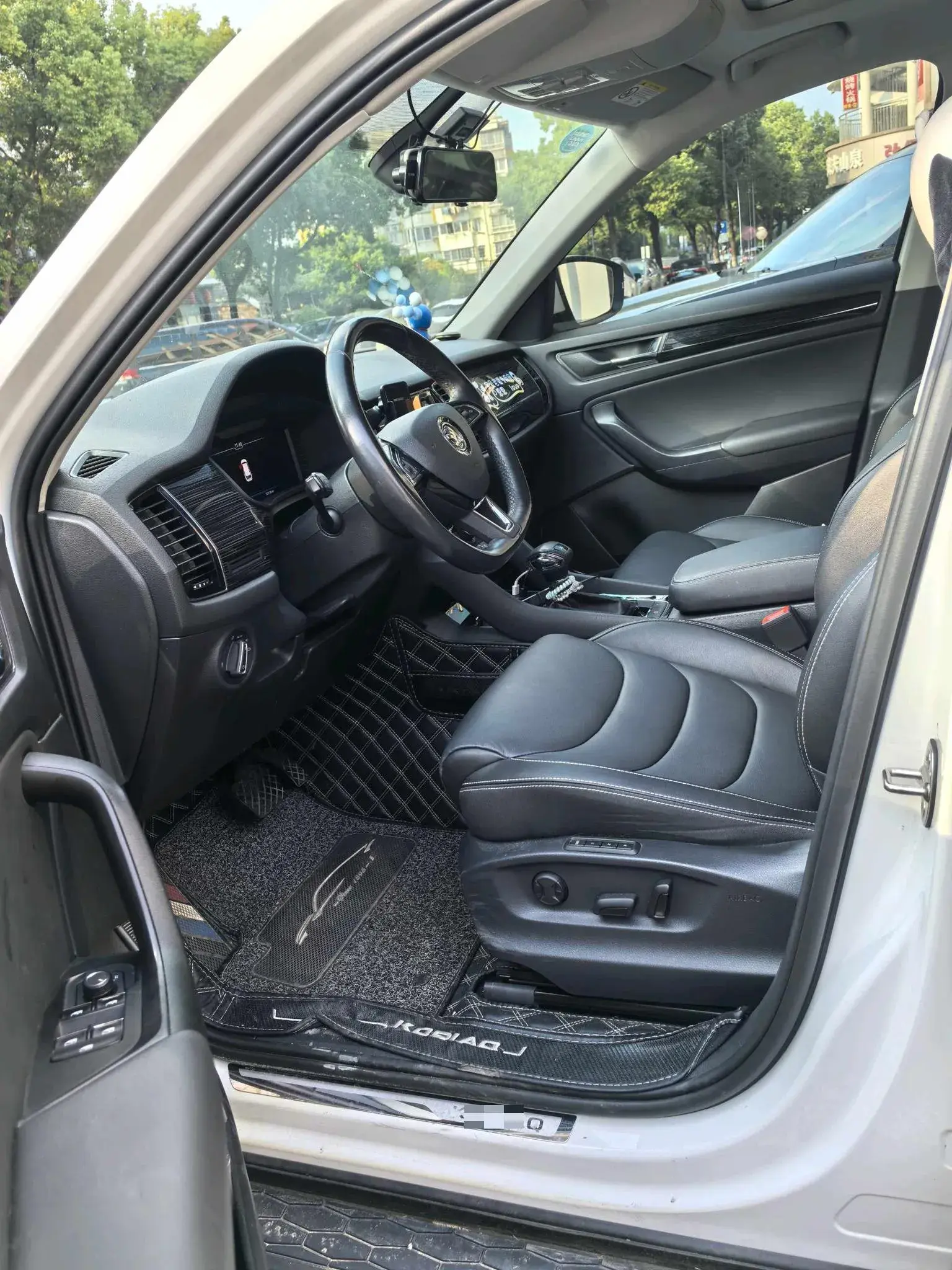 2019 SKODA KODIAK thumbnail 3