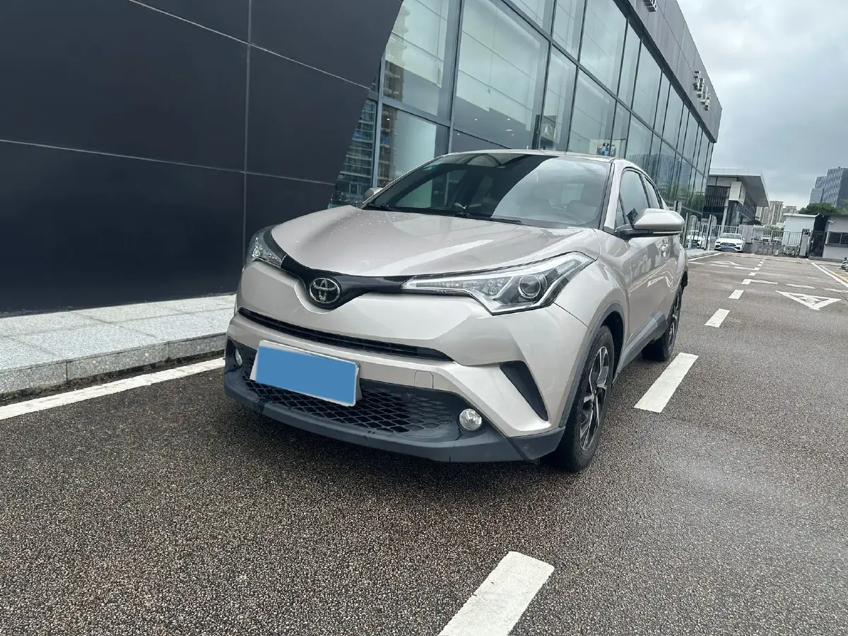 2020 Toyota C-HR 2.0L 171HP L4 CVT