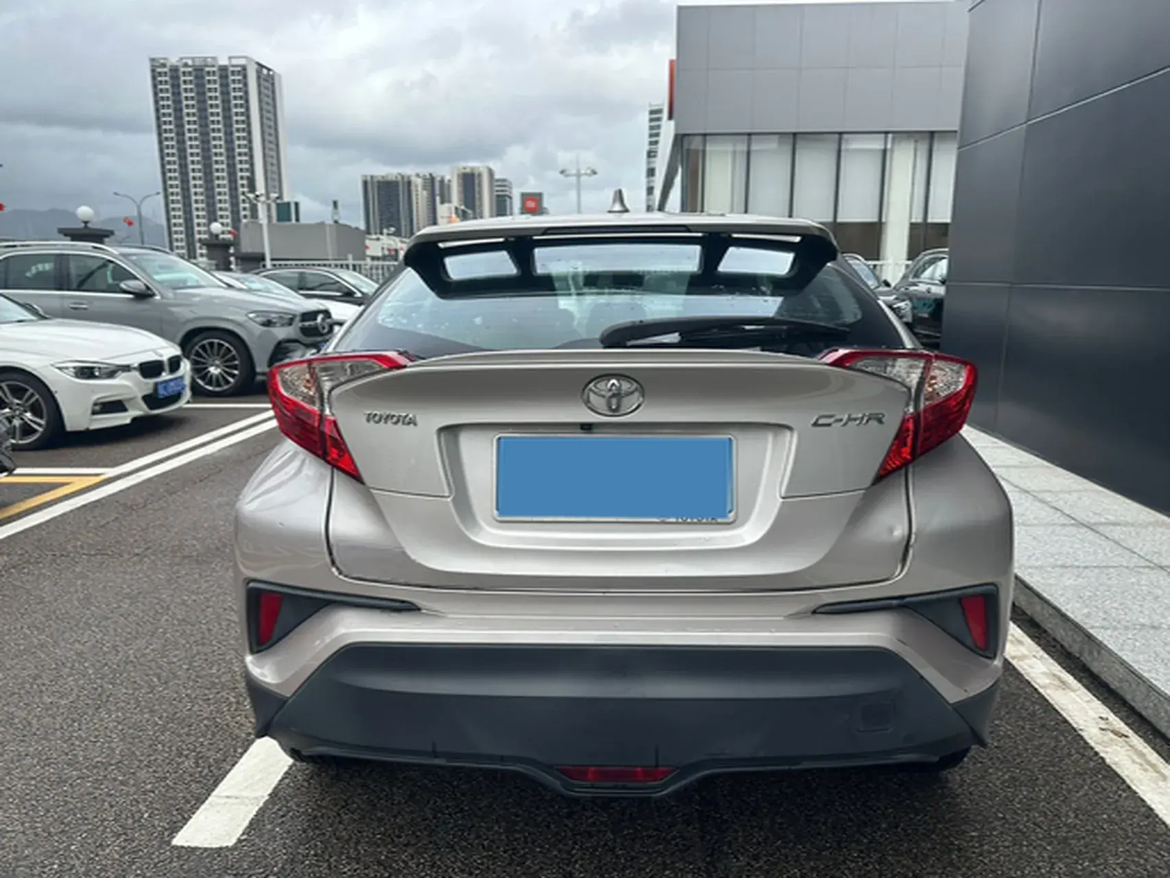 2020 TOYOTA C-HR thumbnail 3