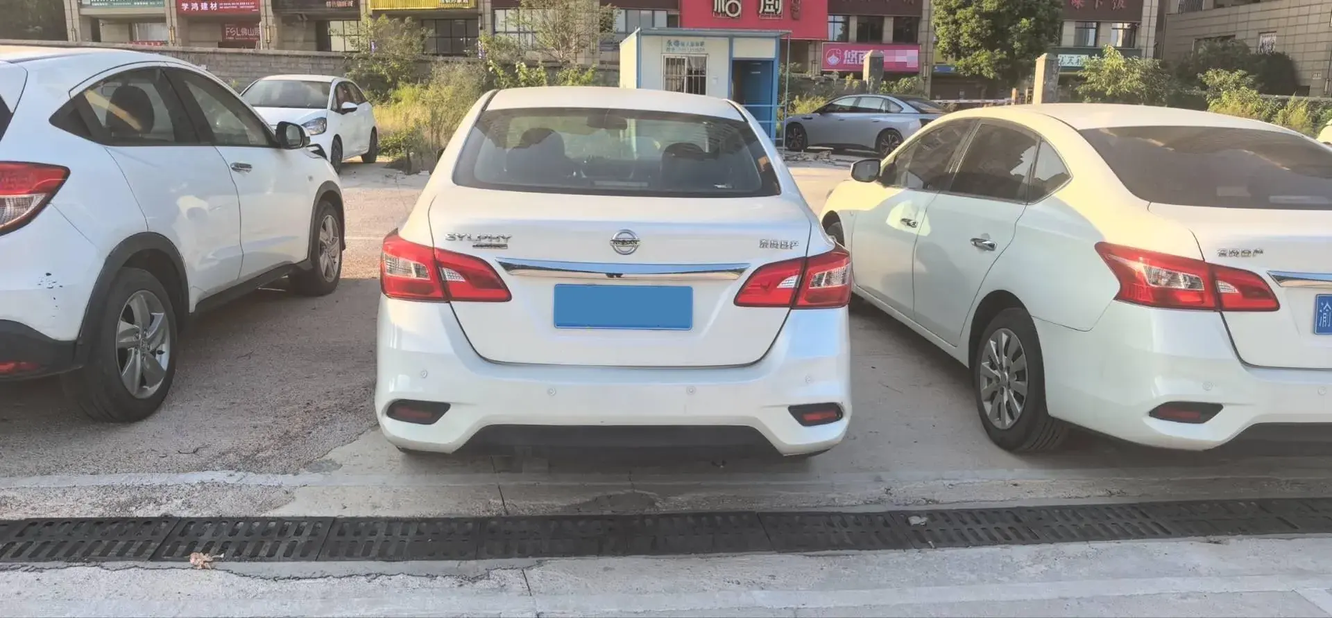 2022 NISSAN SYLPHY thumbnail 4