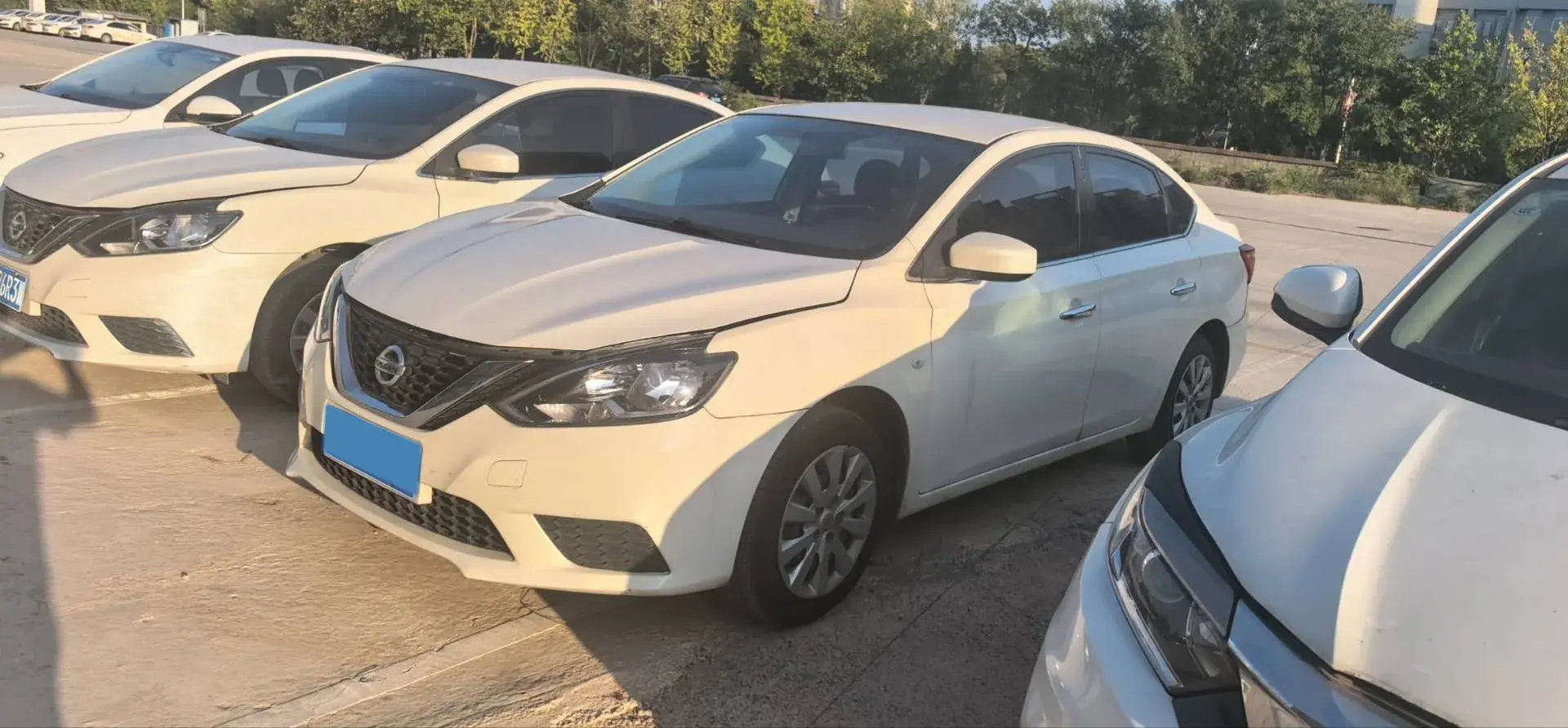 2022 NISSAN SYLPHY view 1