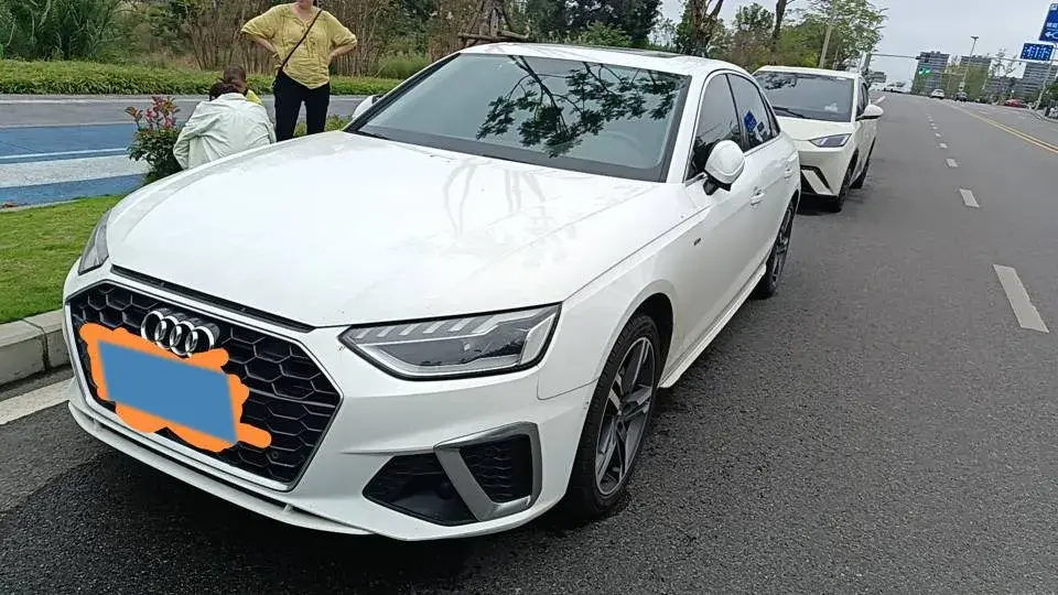 2020 AUDI A4L view 1