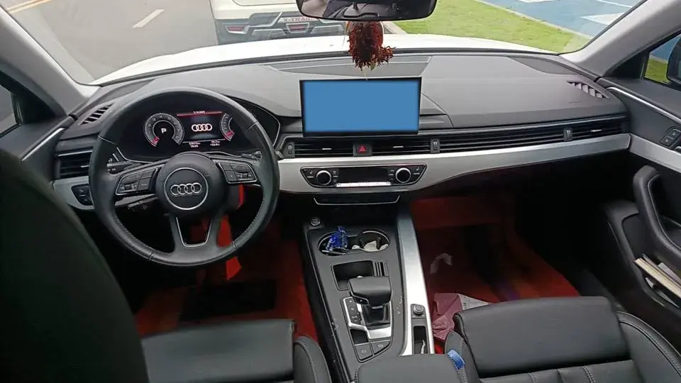 2020 AUDI A4L thumbnail 4