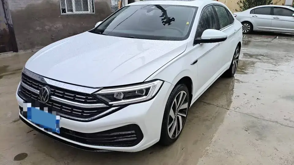 2023 VOLKSWAGEN SAGITAR view 1