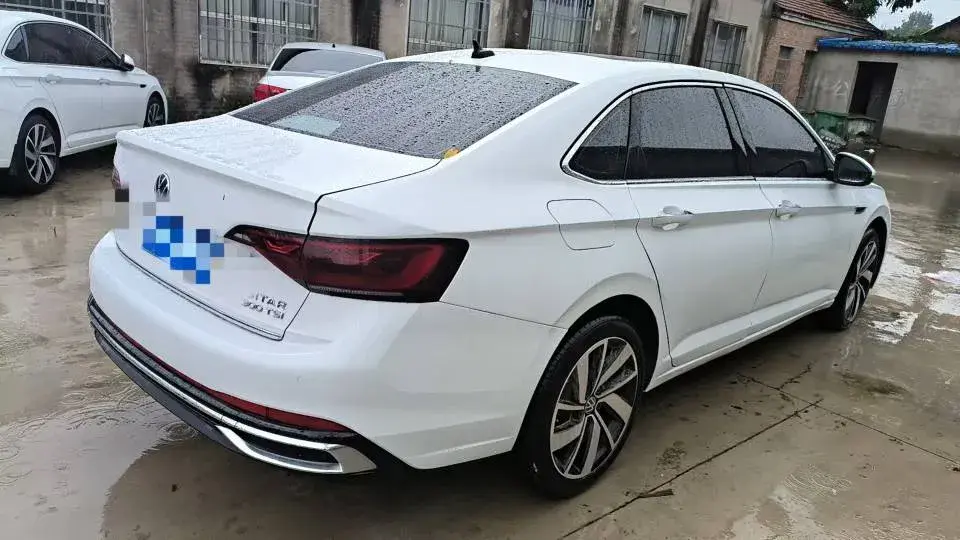 2023 VOLKSWAGEN SAGITAR thumbnail 4