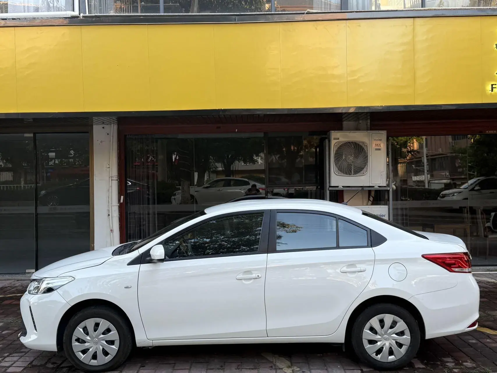 2019 TOYOTA VIOS thumbnail 3