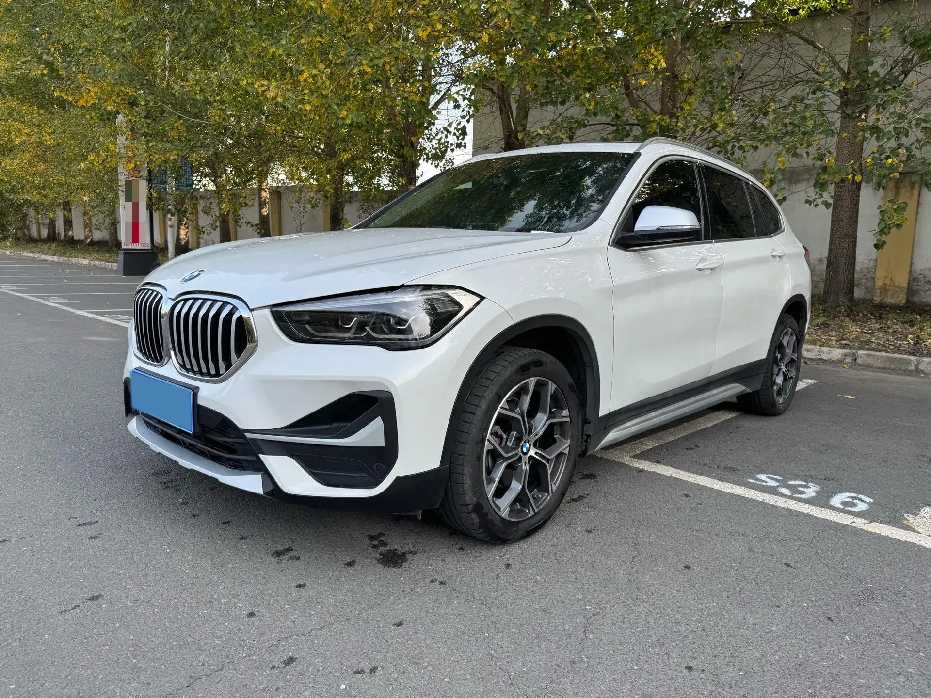 2022 BMW X1 view 1