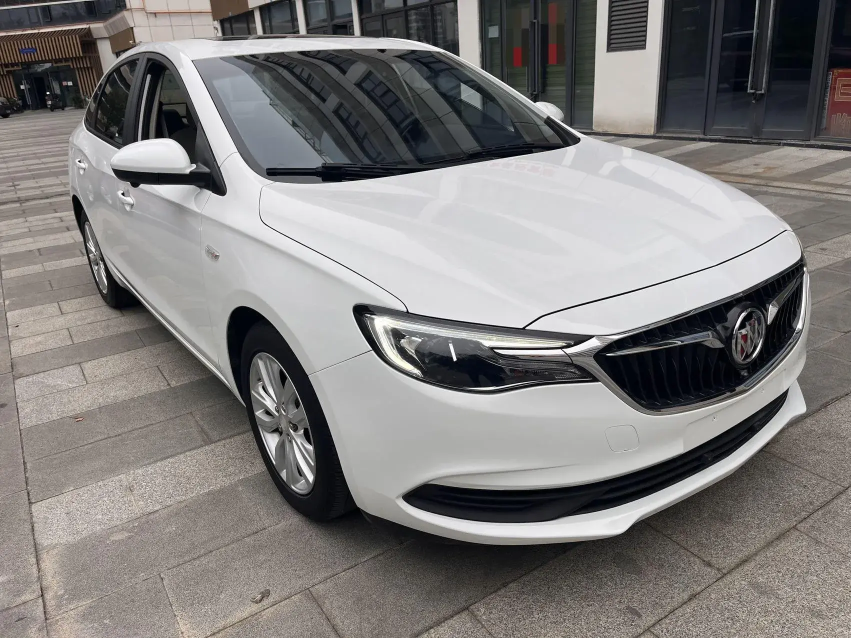 2020 BUICK VERANO thumbnail 3