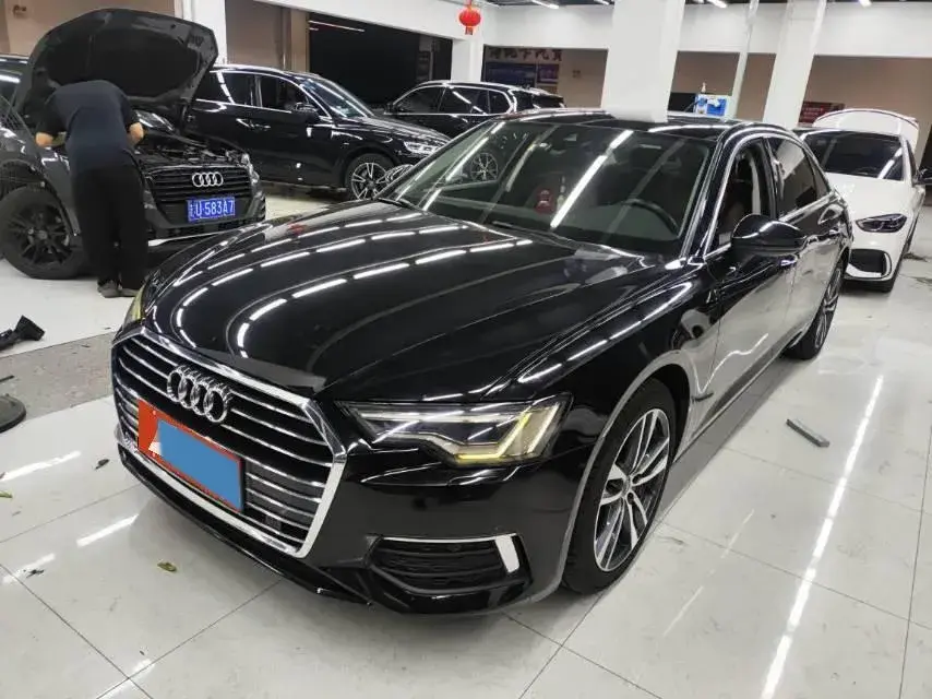 2021 AUDI A6L view 1