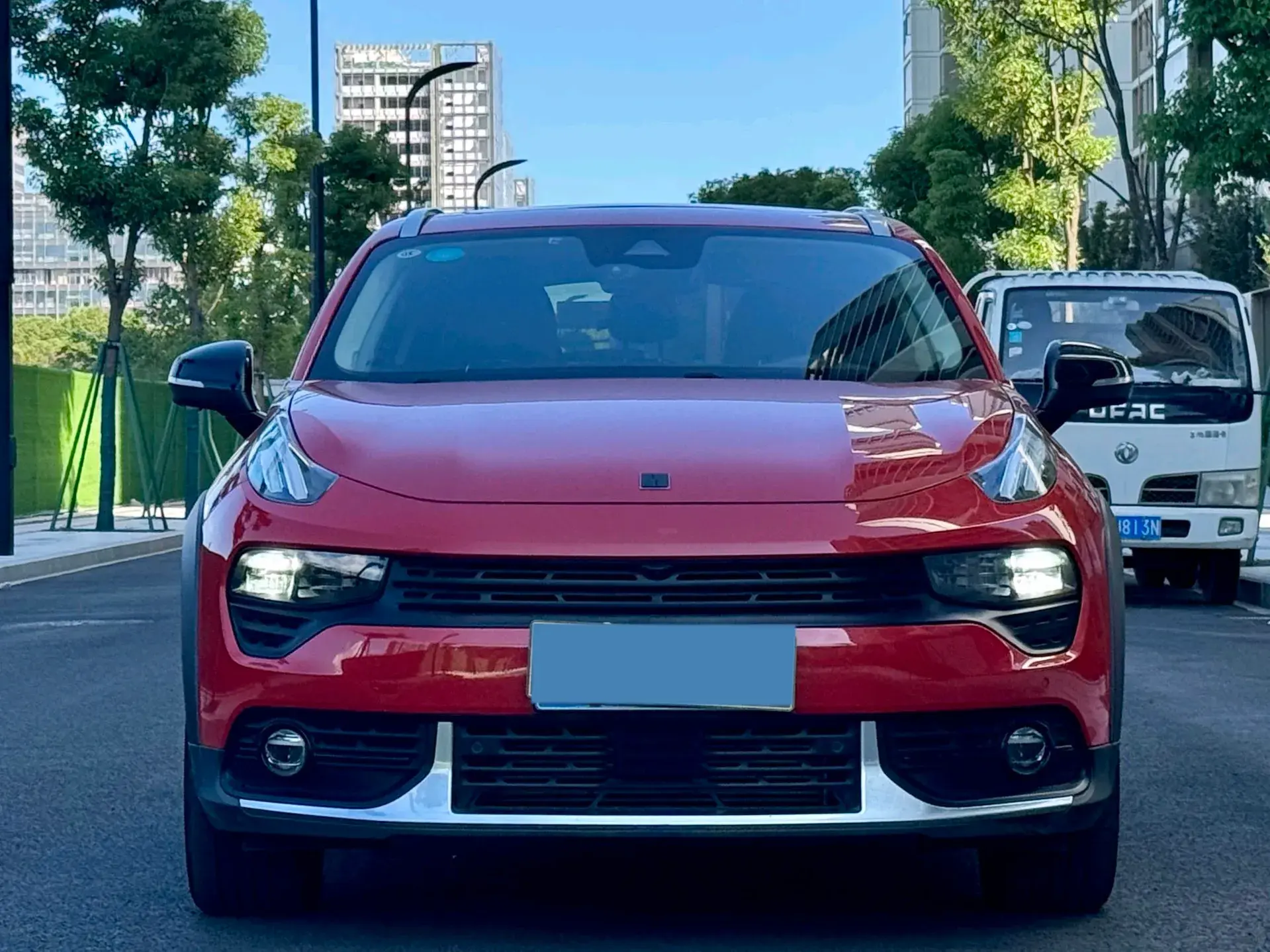 2018 LYNK&CO 02 thumbnail 3