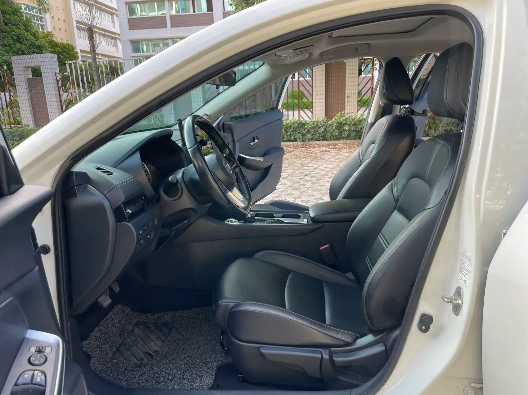 2021 NISSAN SYLPHY thumbnail 4