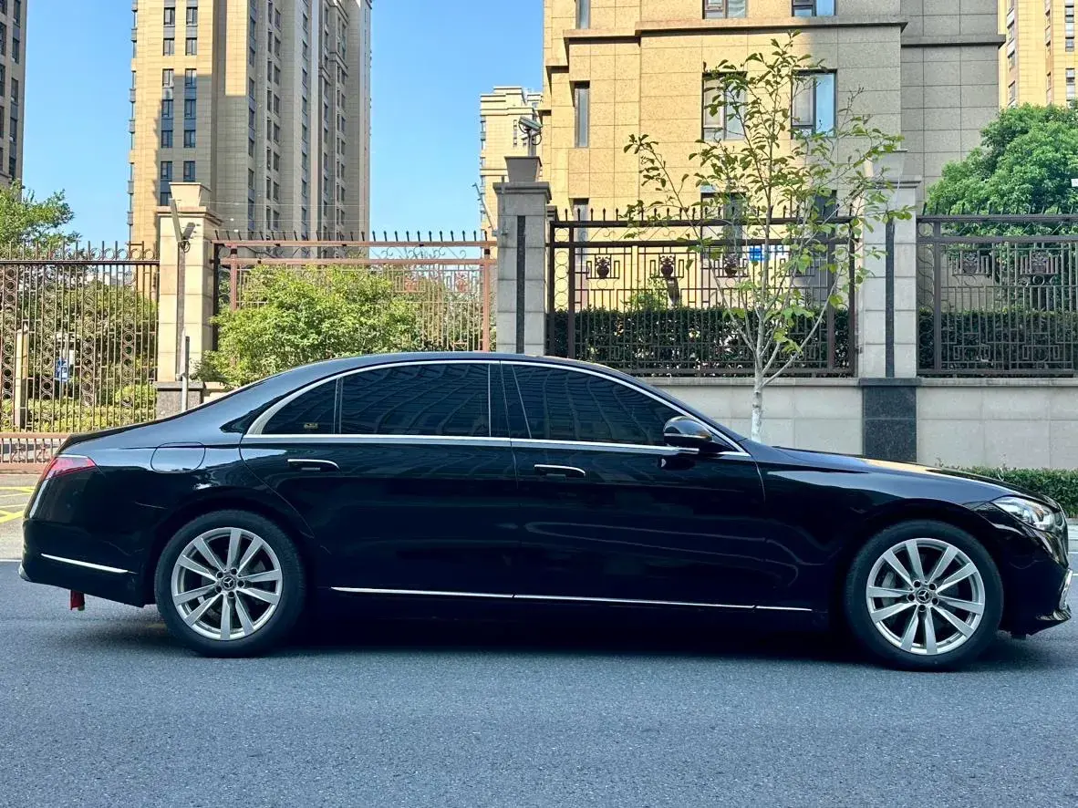 2023 MERCEDES-BENZ S thumbnail 3