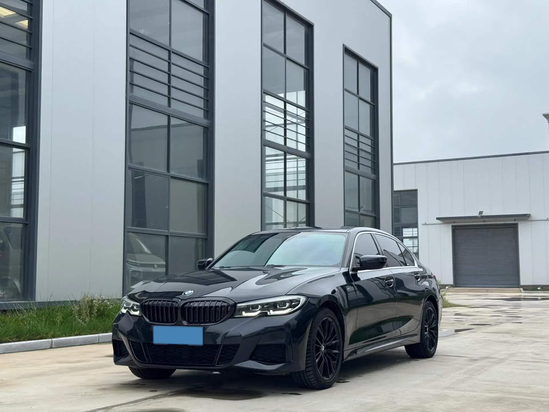 2021 BMW 3 view 1