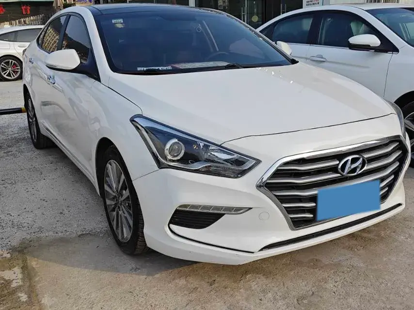 2017 HYUNDAI MISTRA thumbnail 3