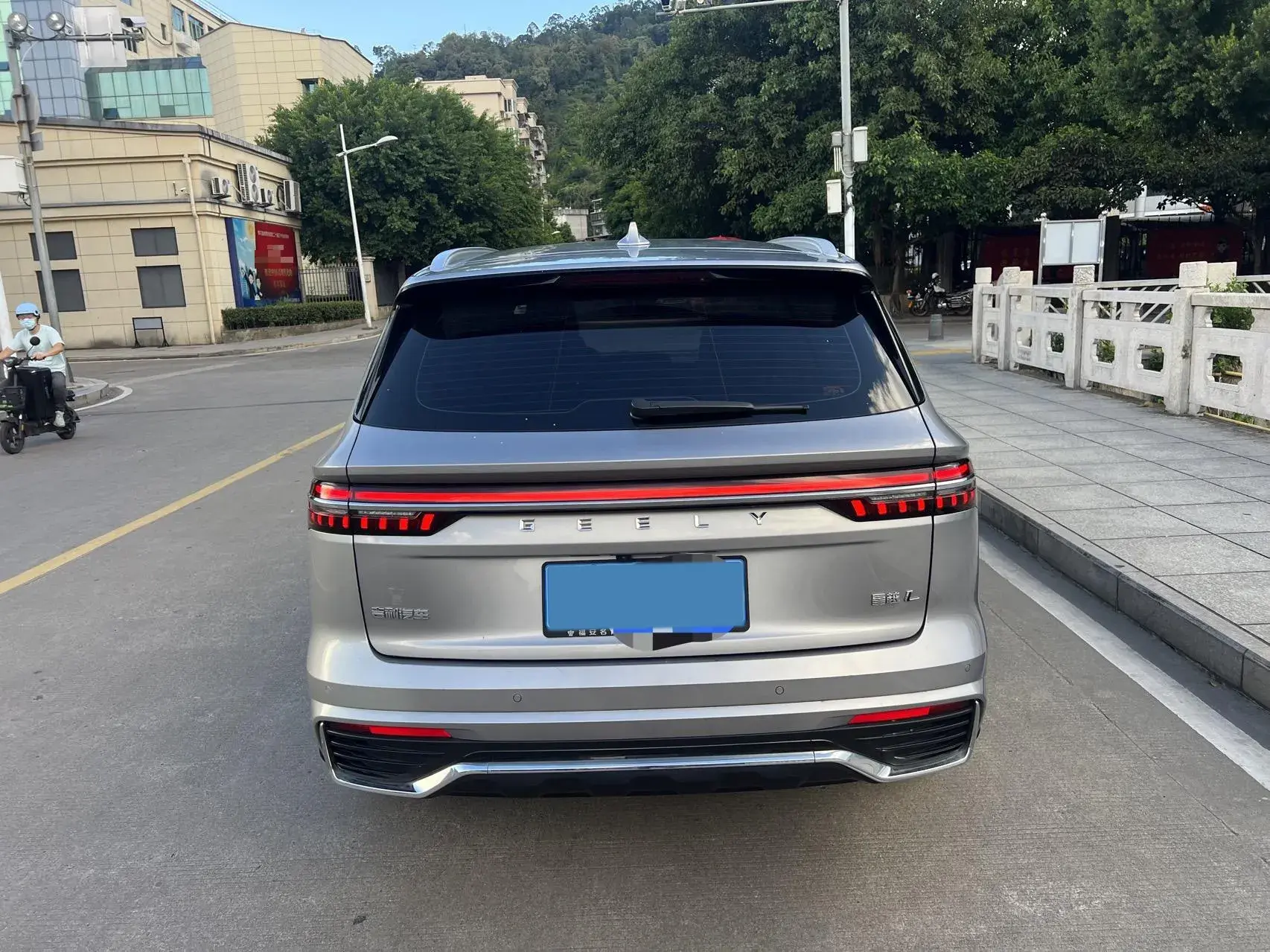 2024 GEELY MONJARO thumbnail 4