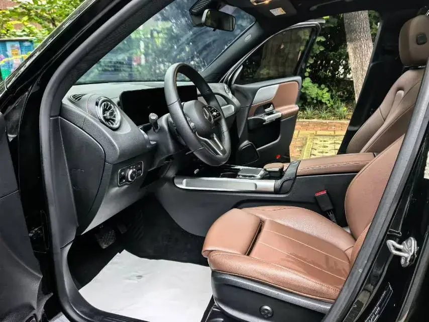 2021 MERCEDES-BENZ GLB thumbnail 3