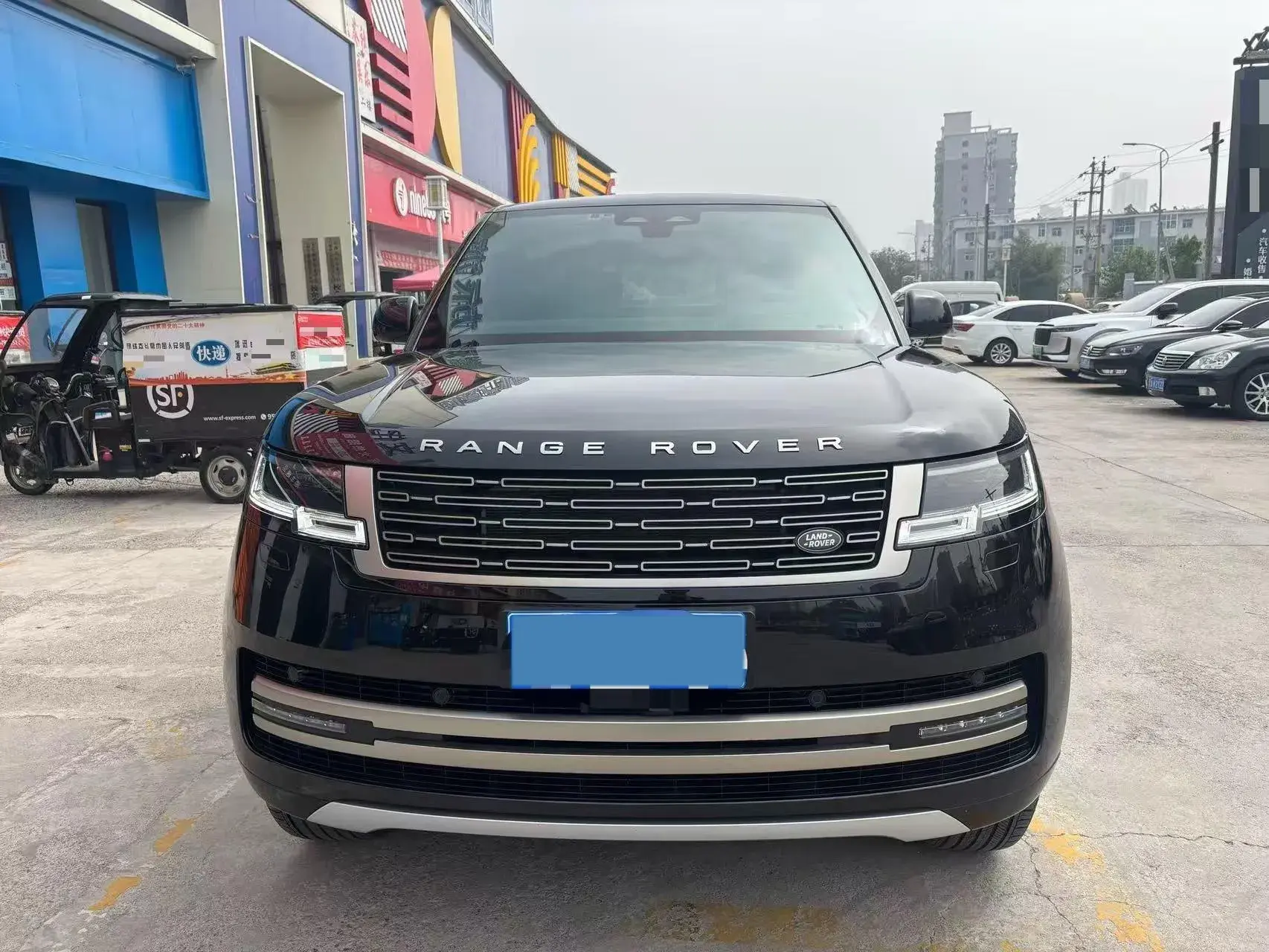 2022 LAND ROVER thumbnail 2