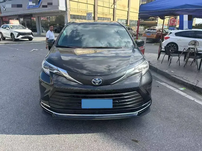2024 TOYOTA SIENNA thumbnail 2