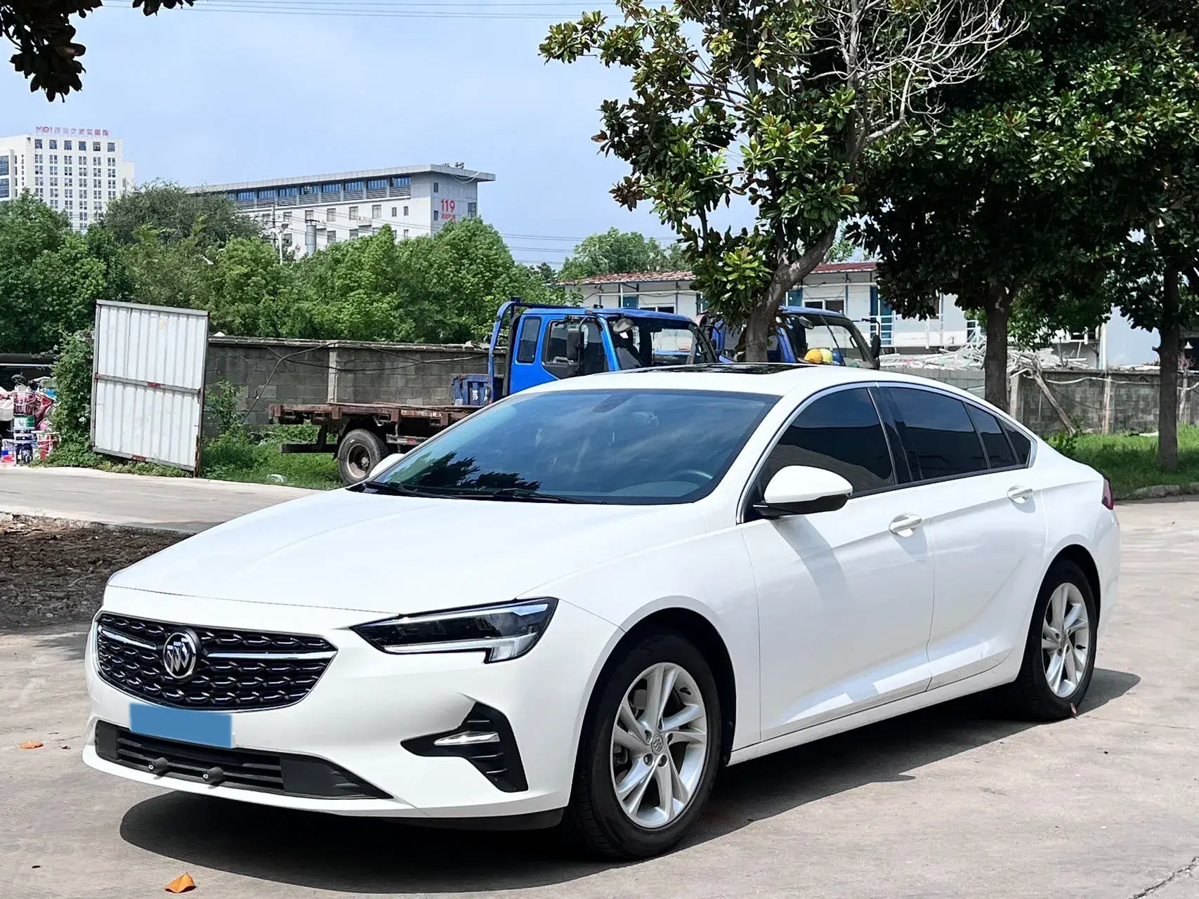 2020 BUICK REGAL view 1