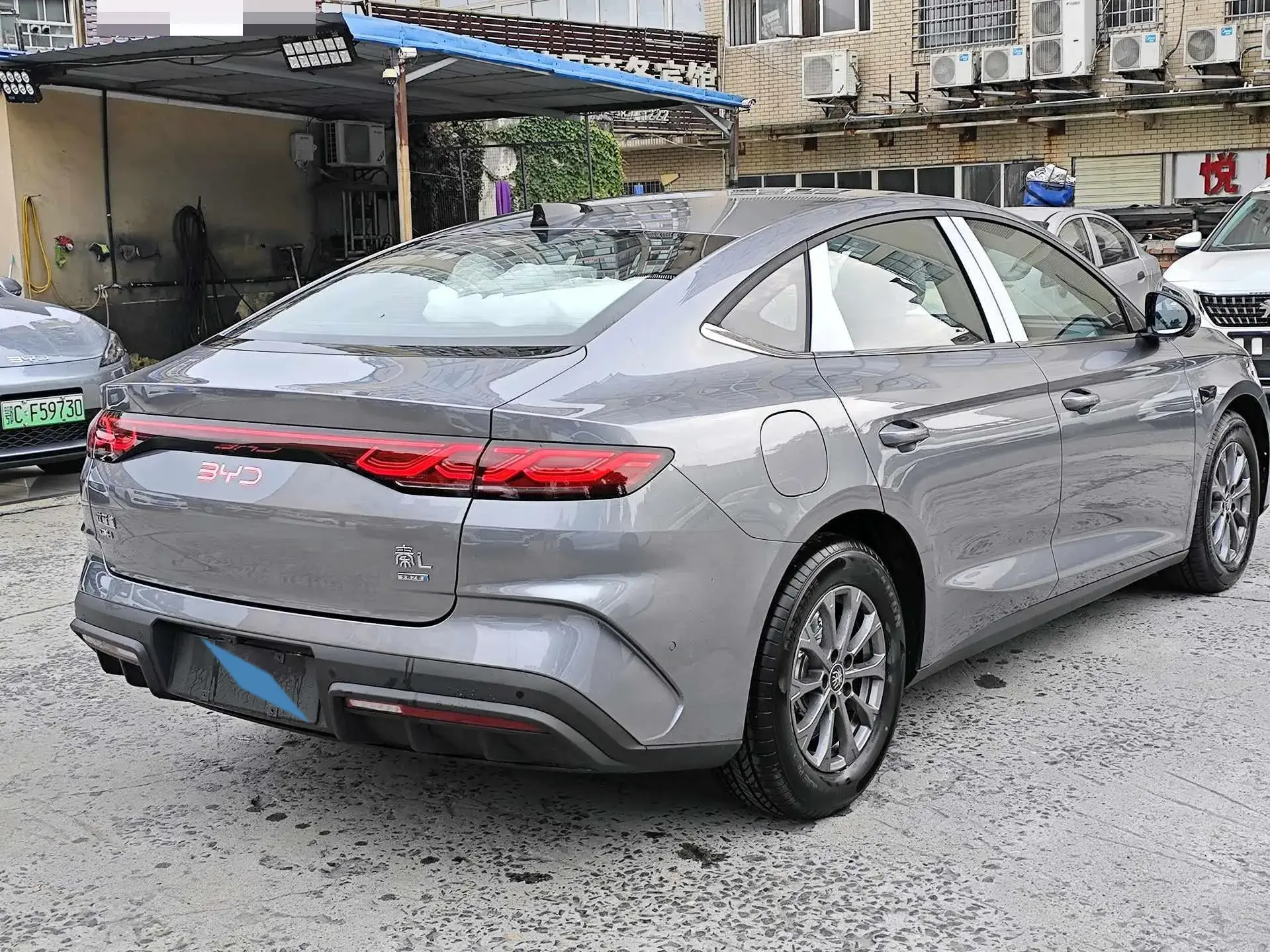 2025 BYD QINL thumbnail 4