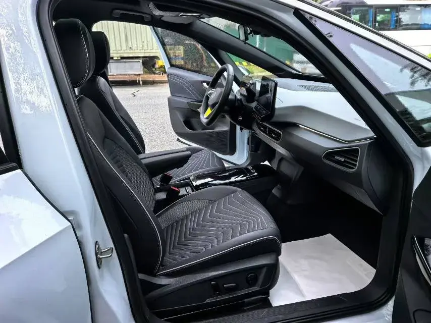 2023 VOLKSWAGEN ID.3 thumbnail 4