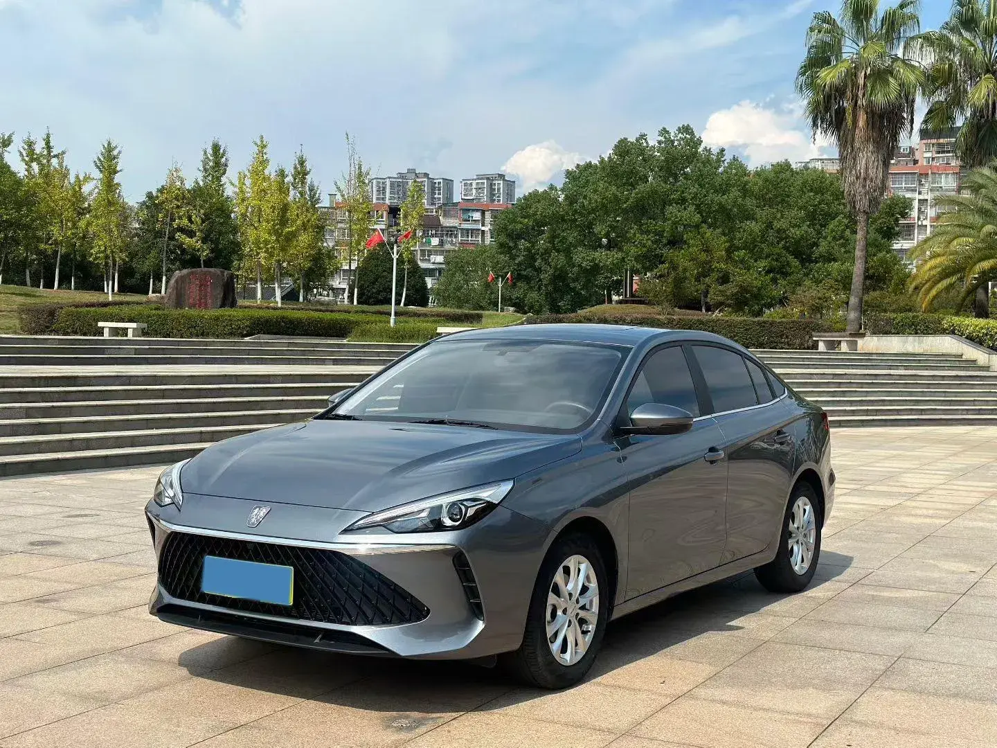 2023 ROEWE I5 view 1