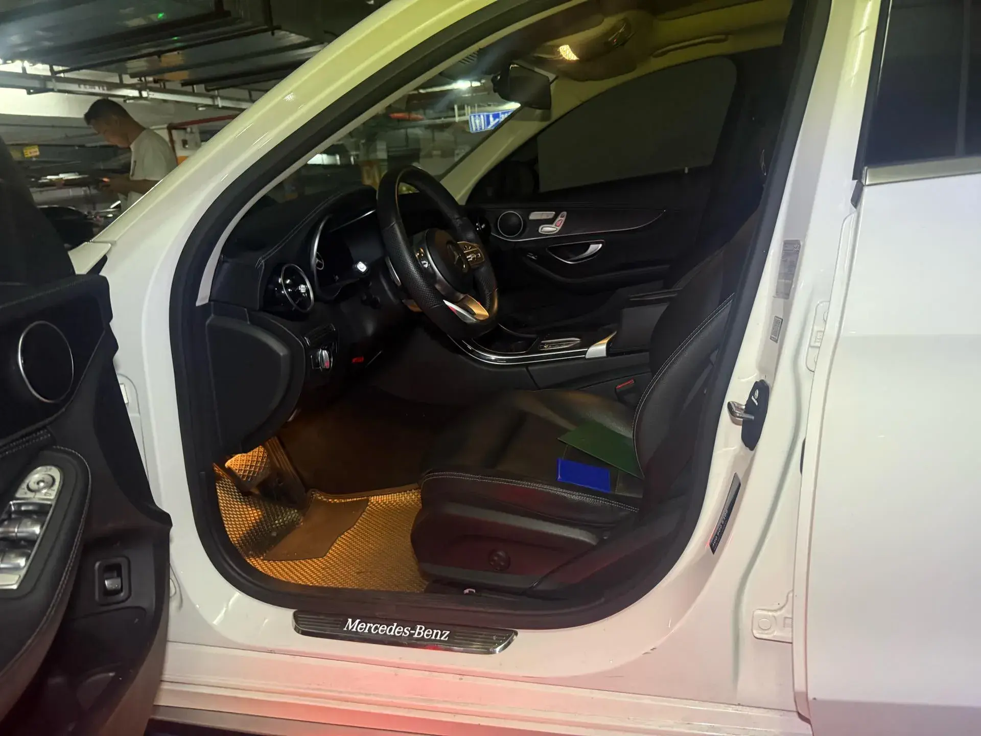 2020 MERCEDES-BENZ C thumbnail 3