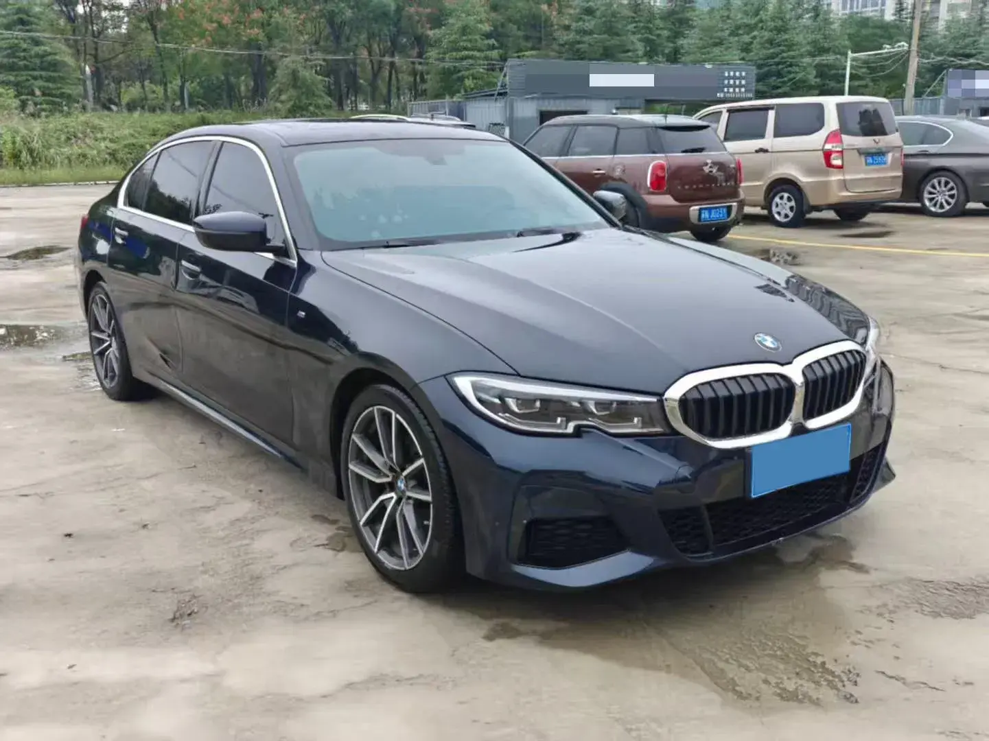 2022 BMW 3 thumbnail 3