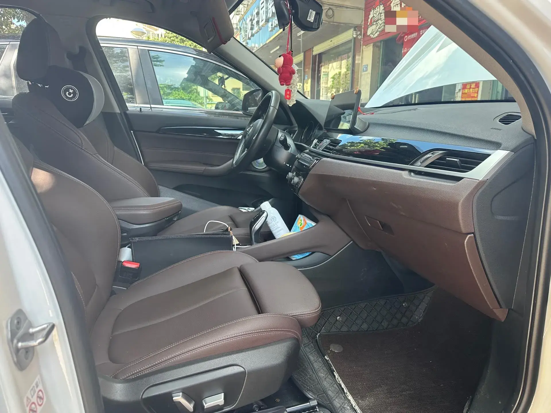 2022 BMW X1 thumbnail 3