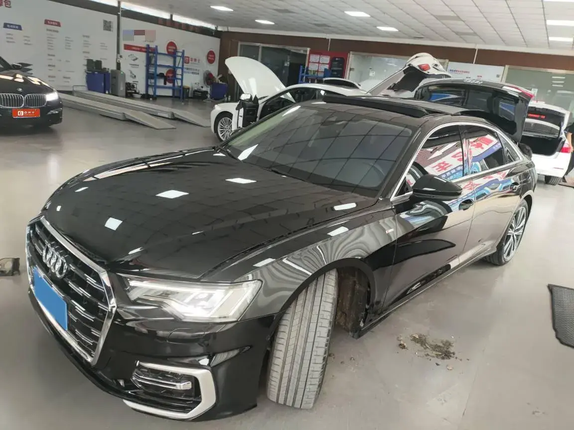 2023 AUDI A6L view 1